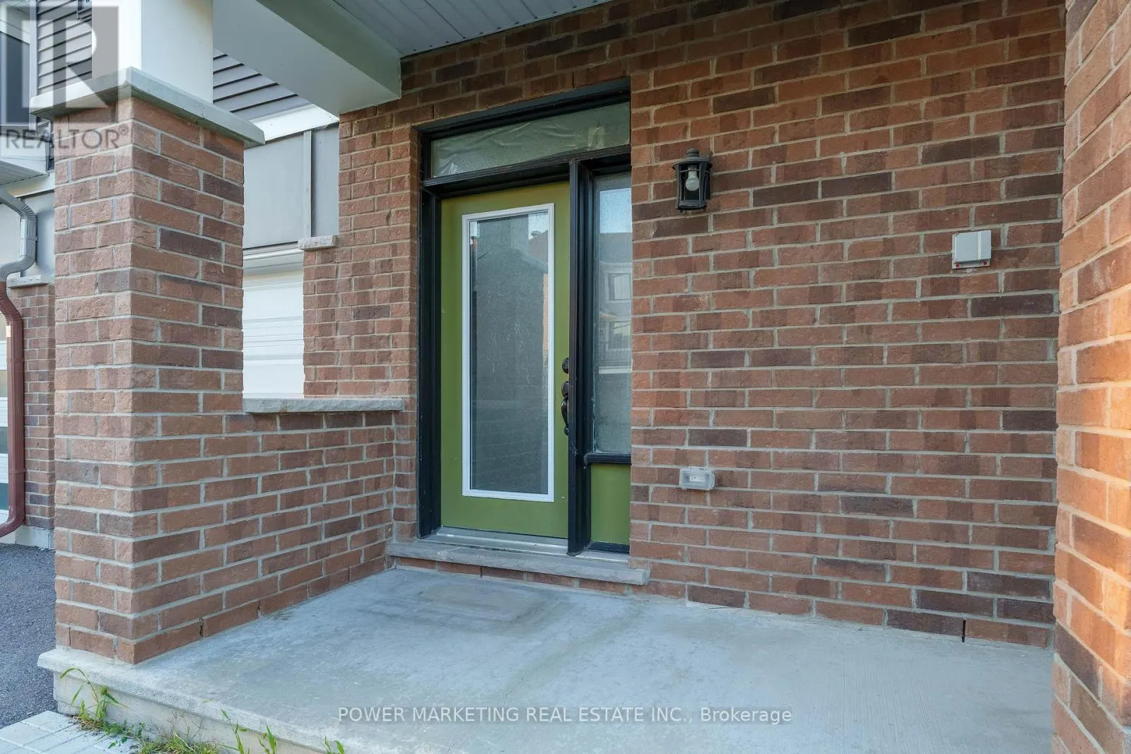 527 CATLEAF ROW