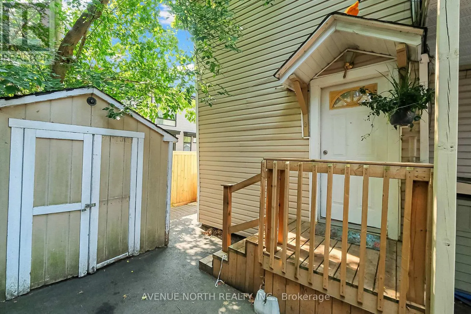 210 DAGMAR AVENUE
