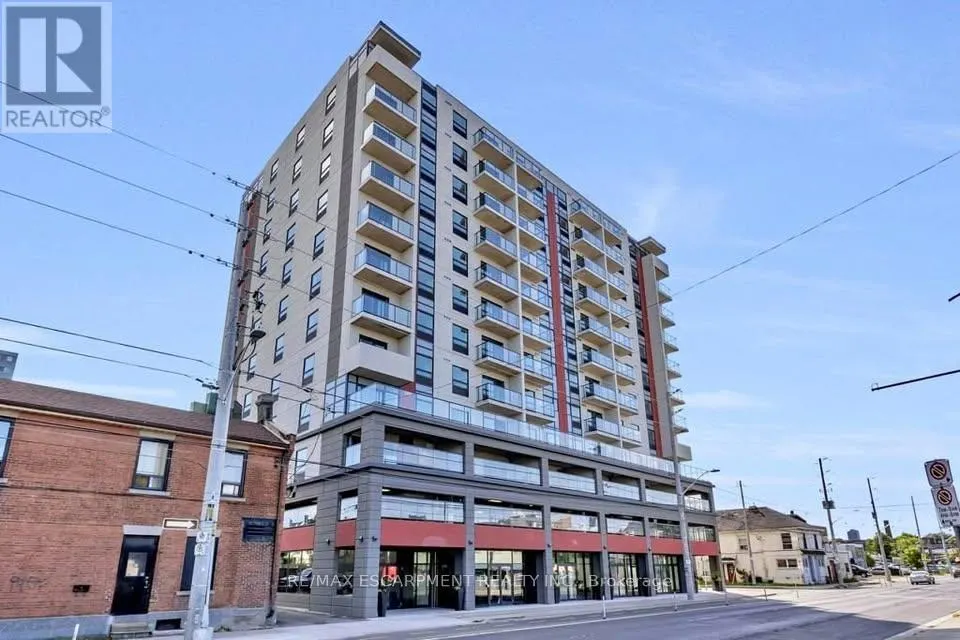 302 - 220 CANNON STREET E