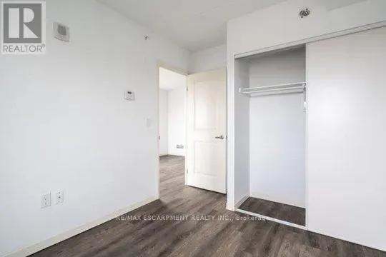 302 - 220 CANNON STREET E