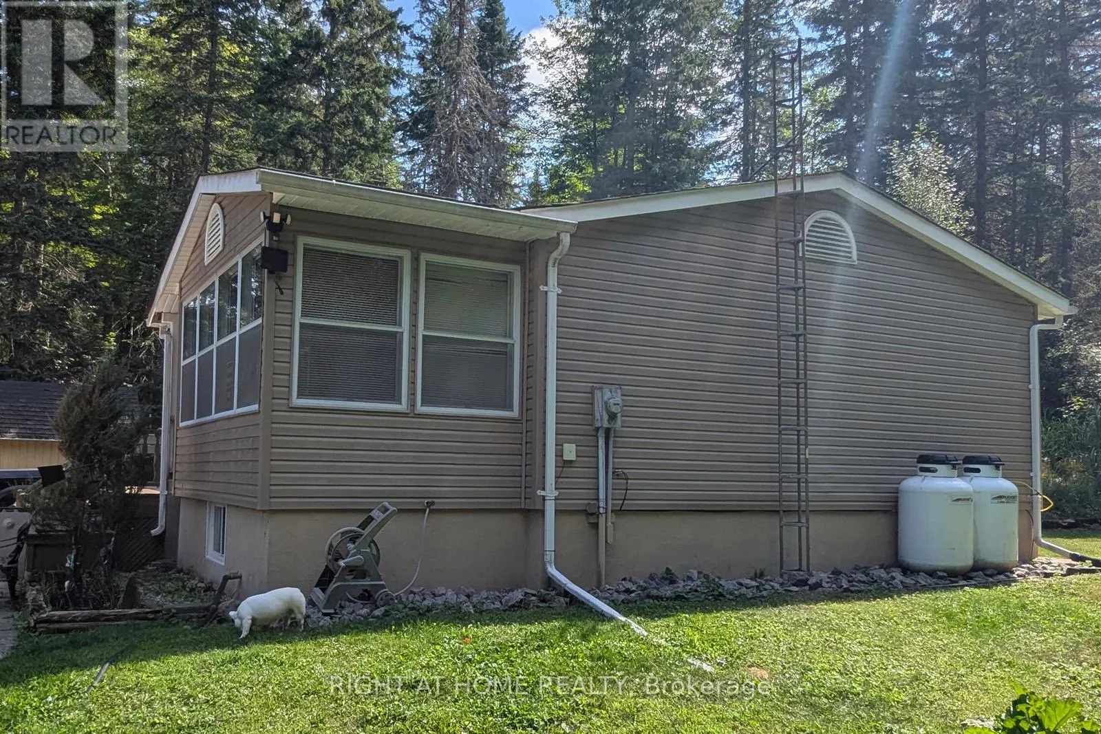 524 BALSAM CHUTES ROAD