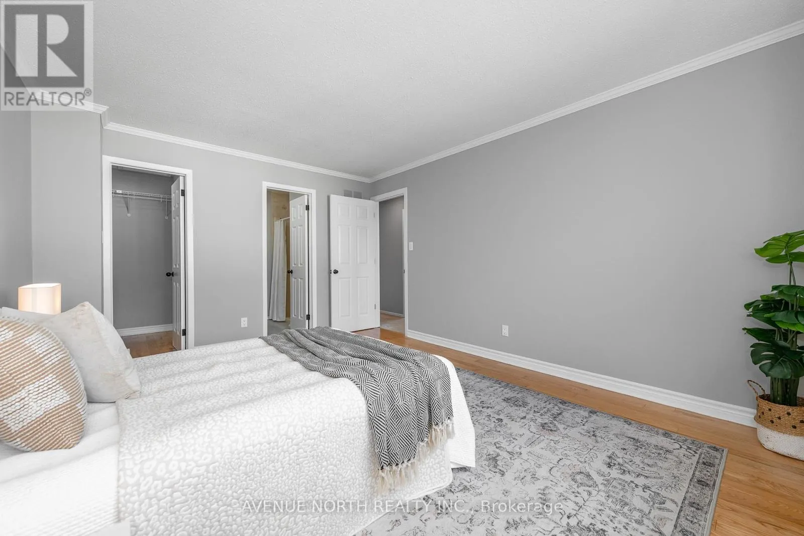 2 CHICKASAW CRESCENT