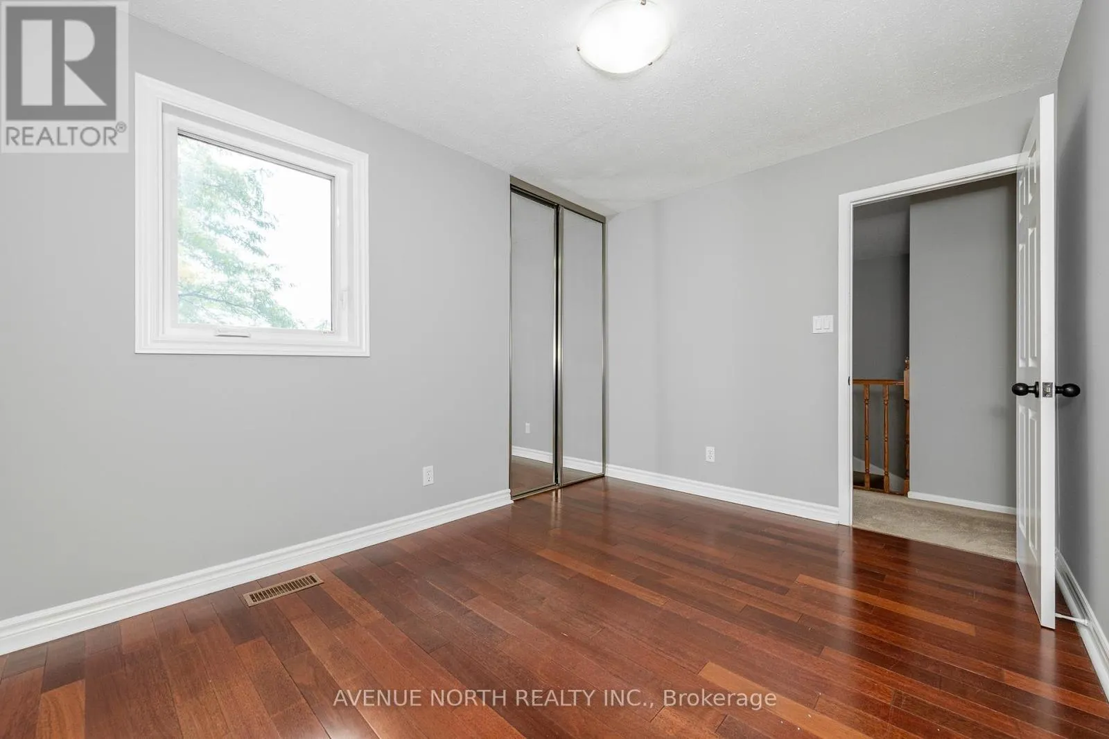 2 CHICKASAW CRESCENT