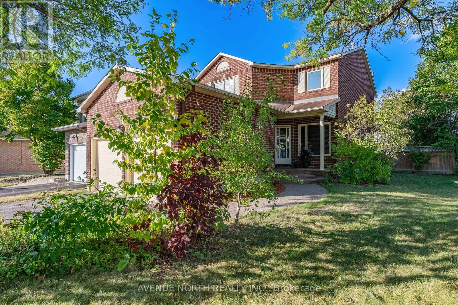 2 CHICKASAW CRESCENT