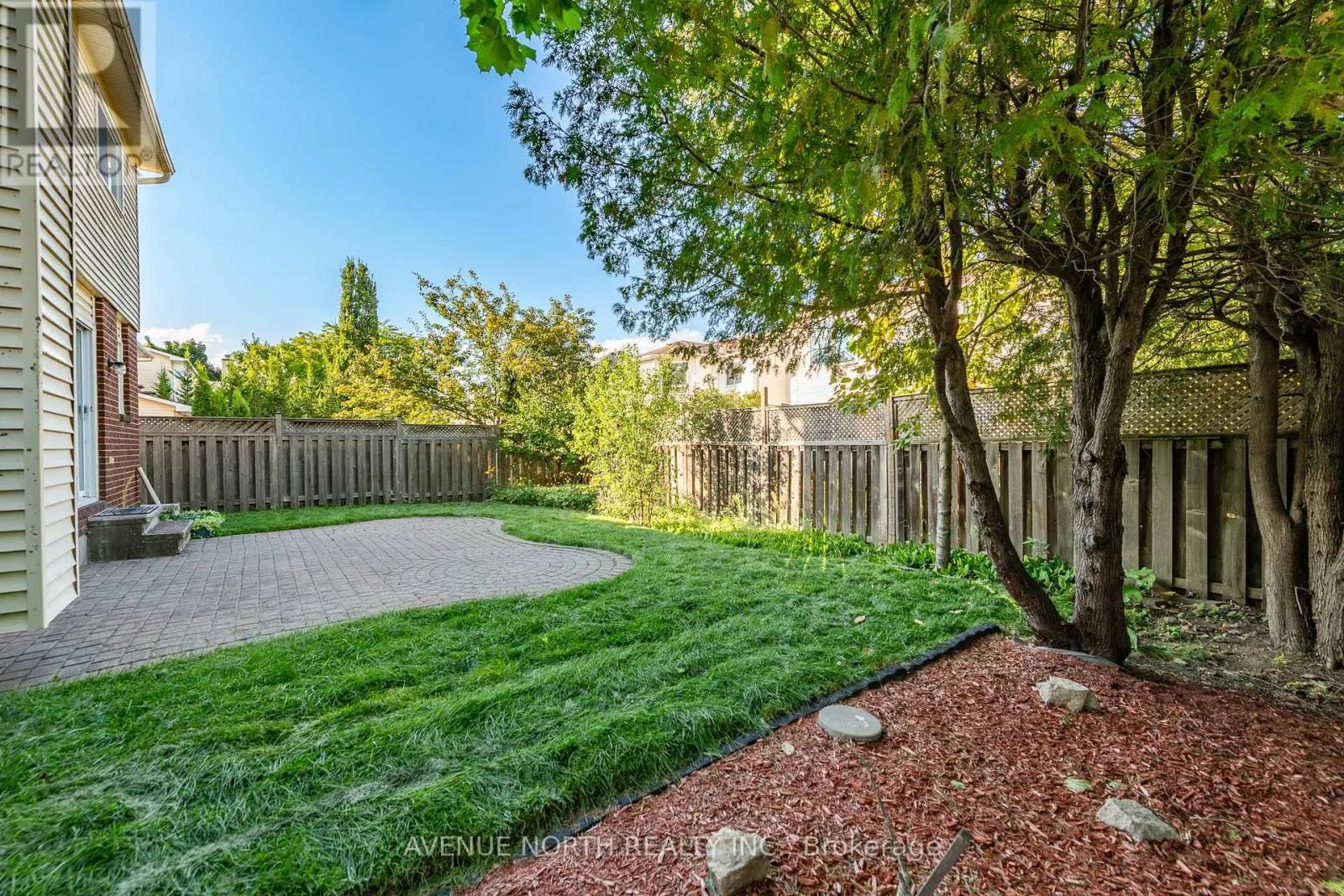 2 CHICKASAW CRESCENT