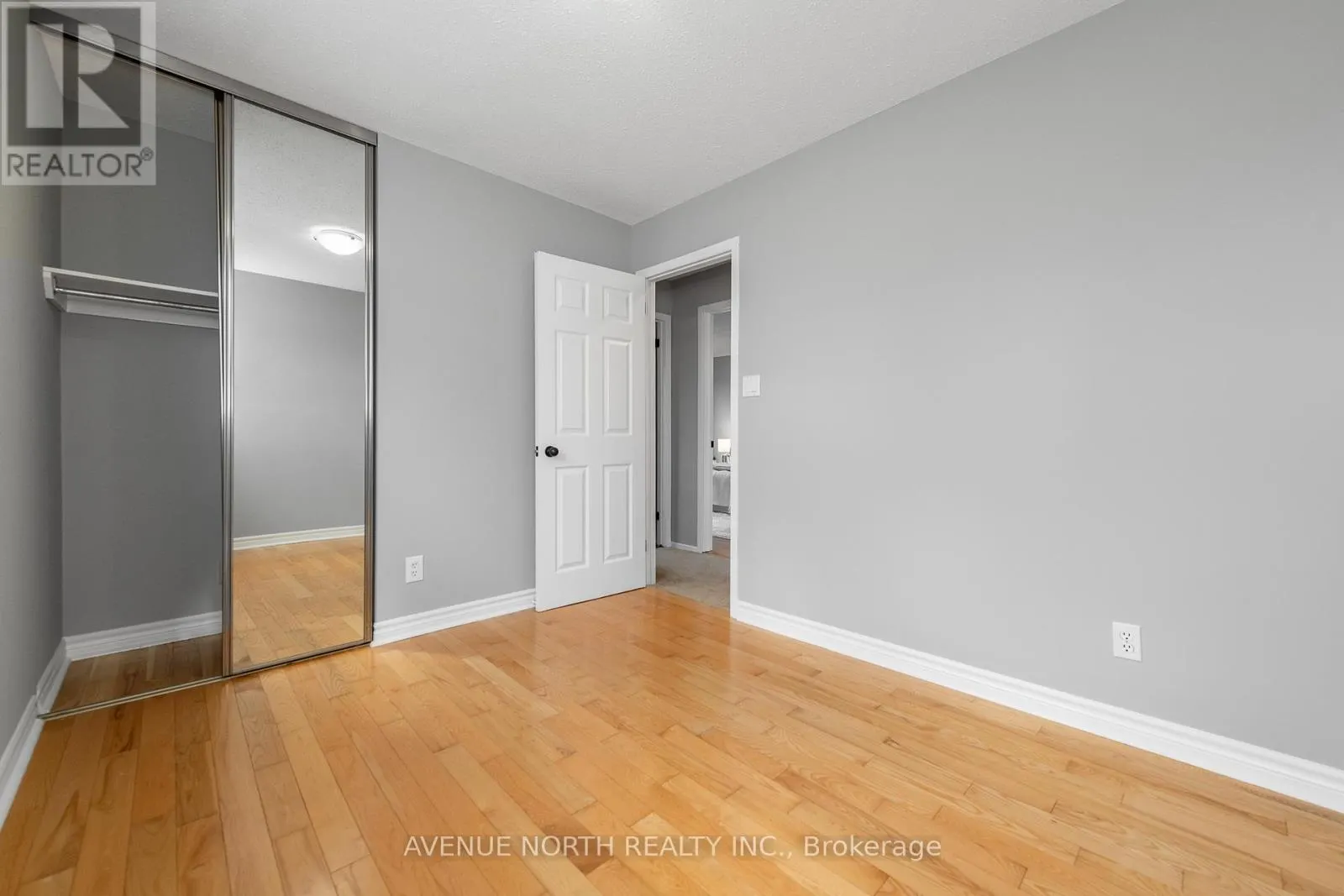 2 CHICKASAW CRESCENT