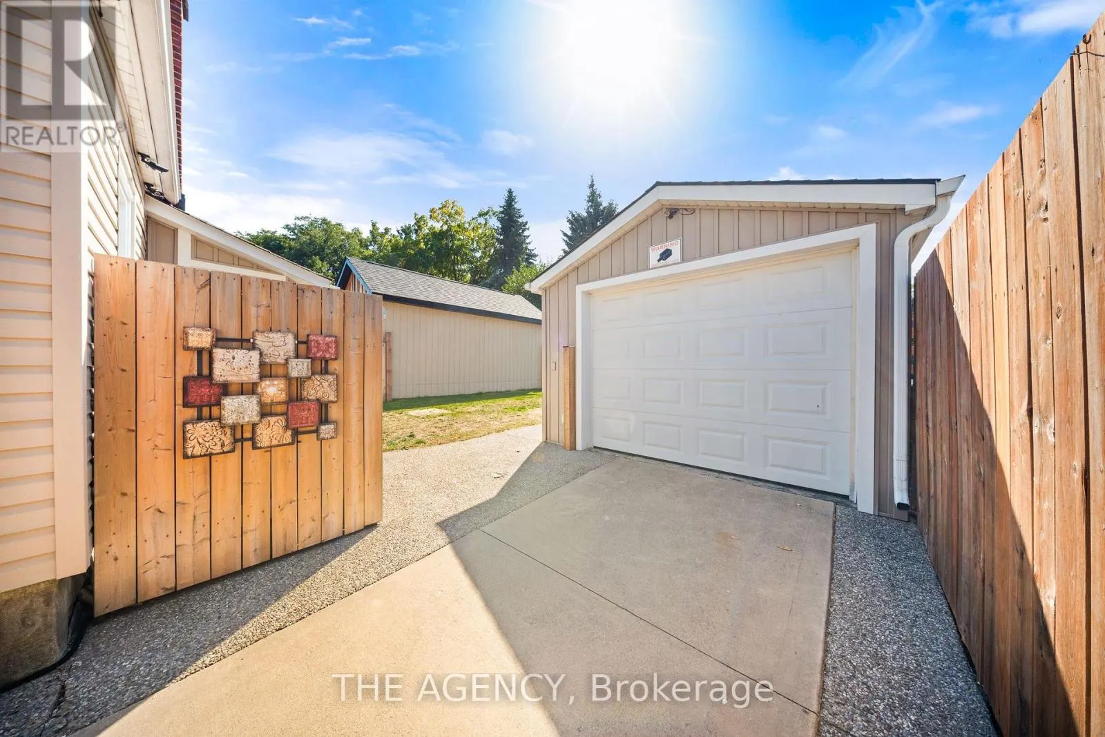 291 MAPLE AVENUE
