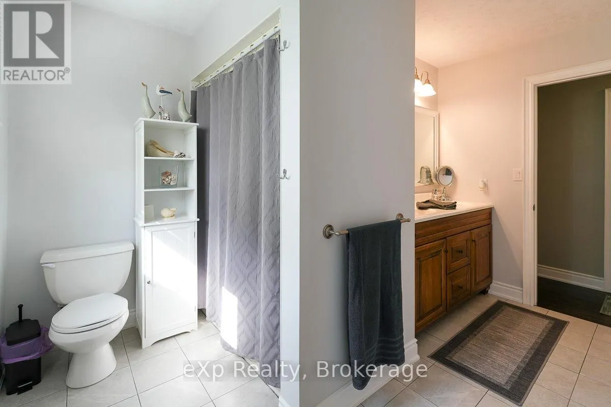 3595 BRUCE ROAD 3