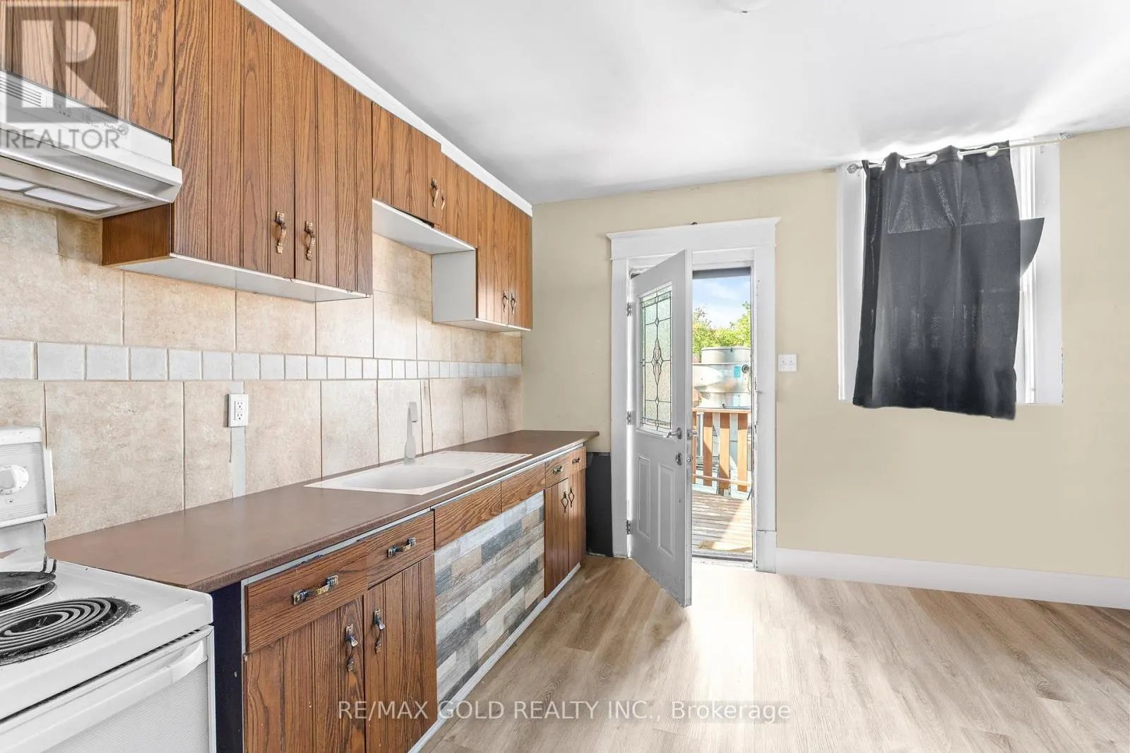 5899 MAIN STREET