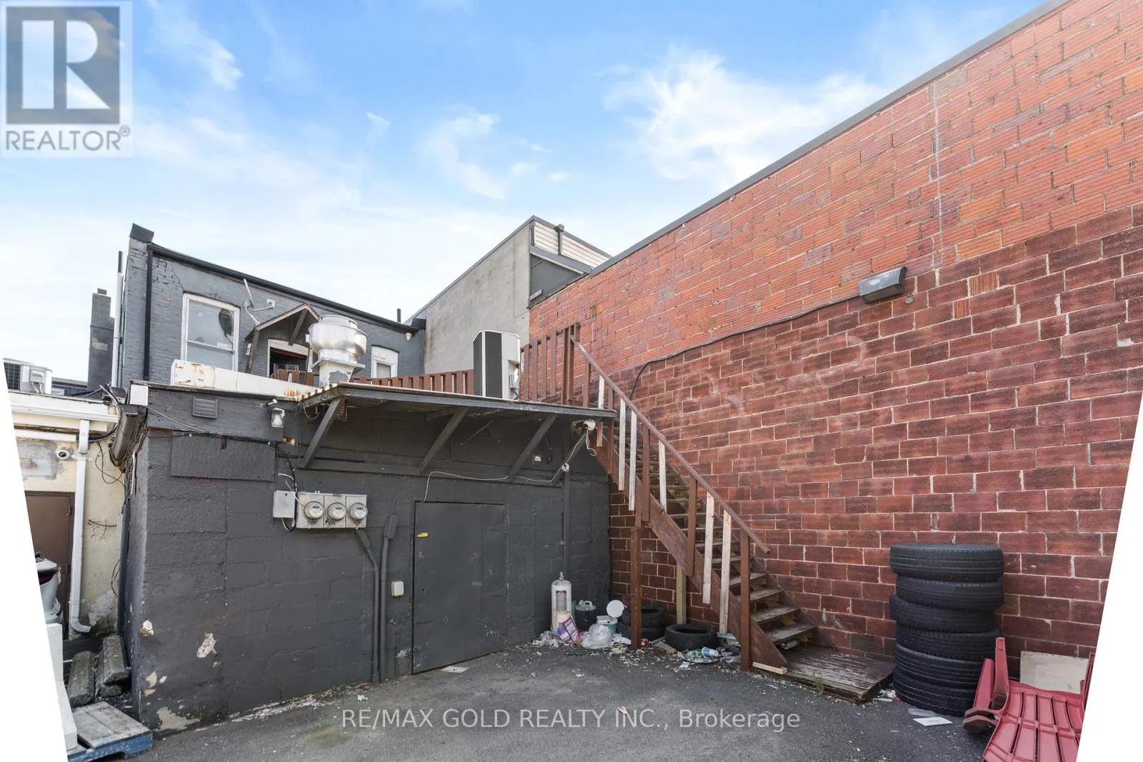 5899 MAIN STREET