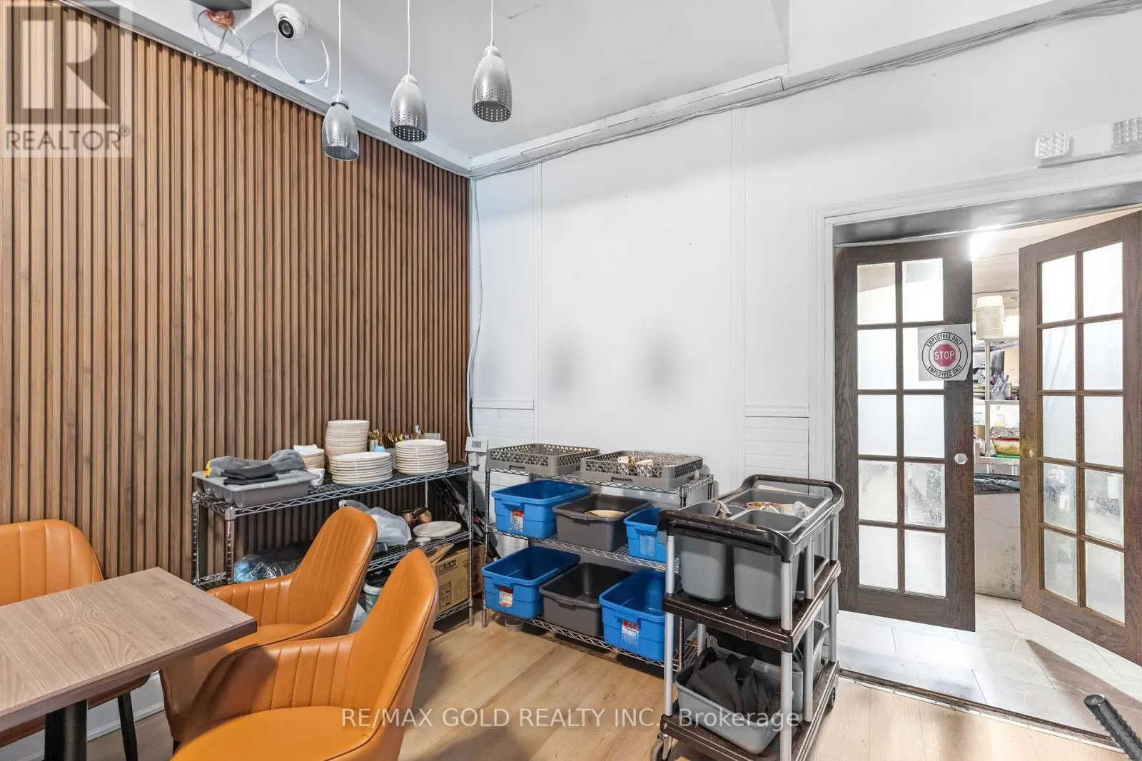 5899 MAIN STREET