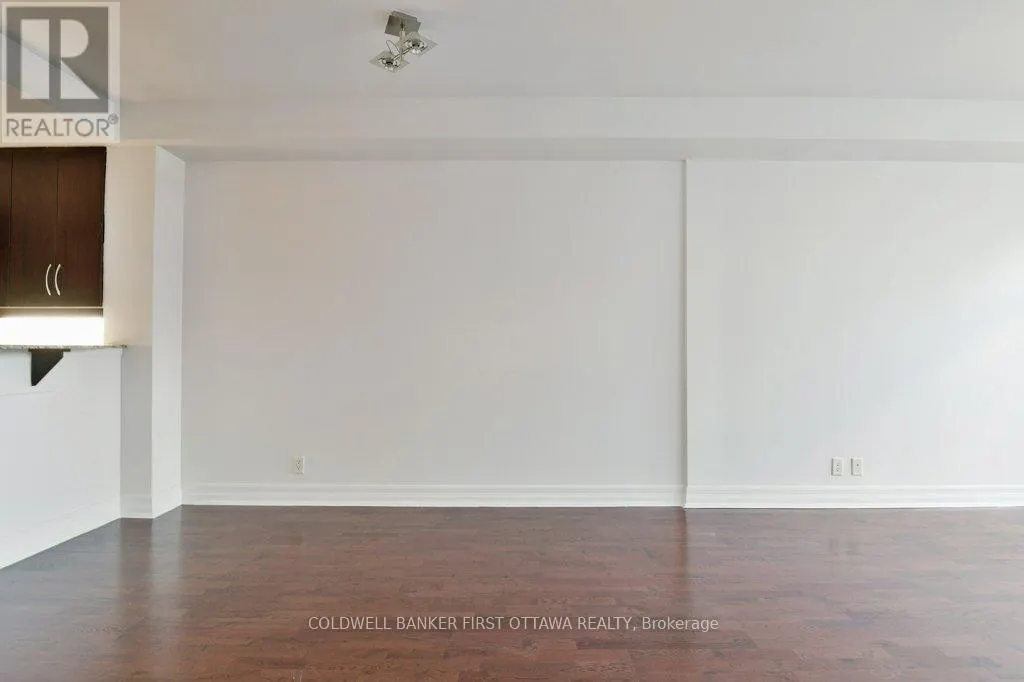 307 - 320 MCLEOD STREET