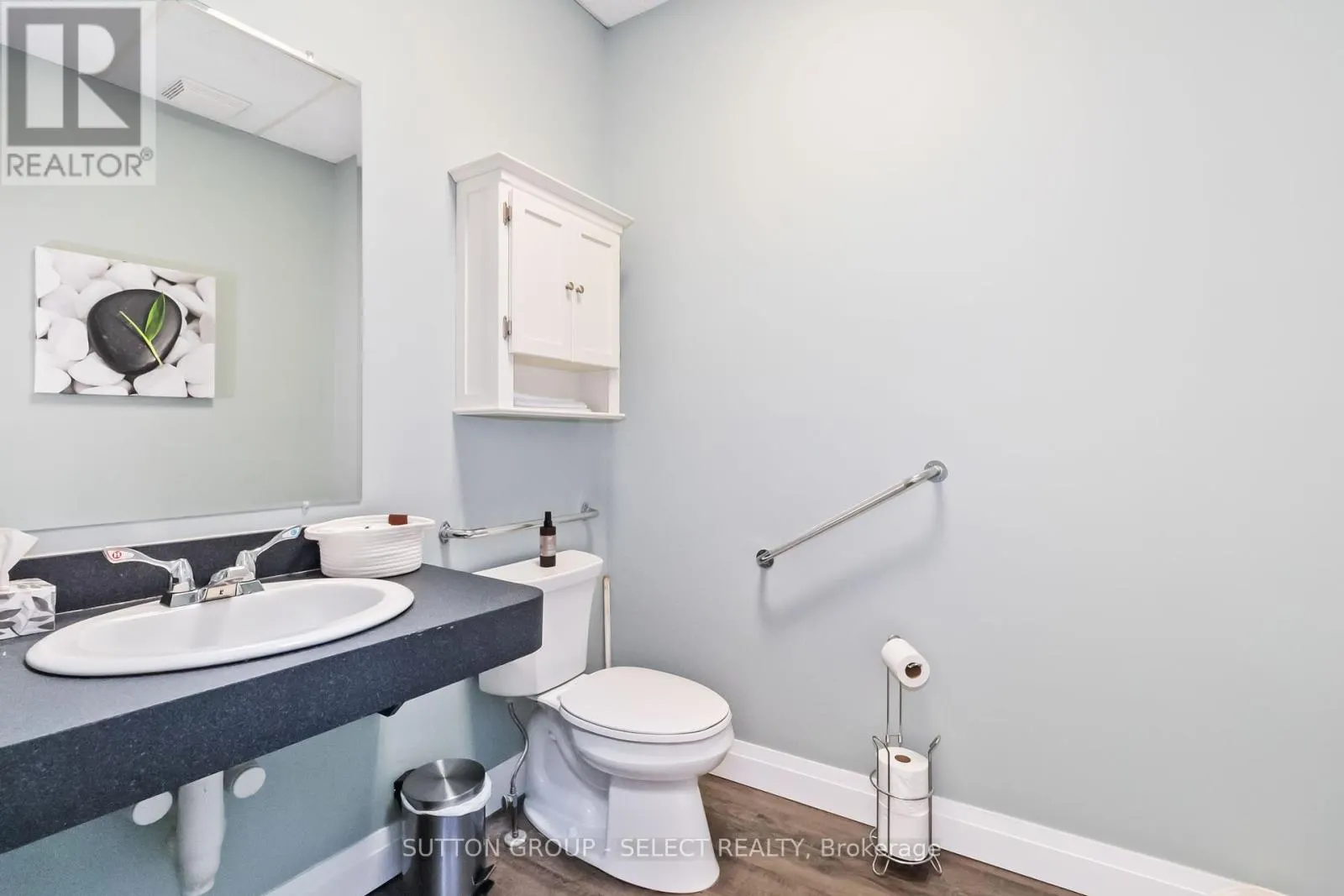 795 DUNDAS STREET
