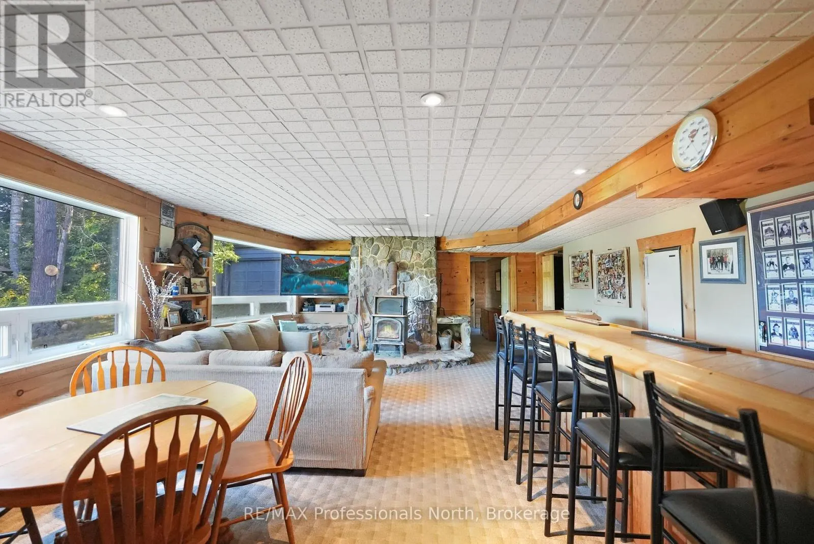 1645 ALLEN LAKE DRIVE