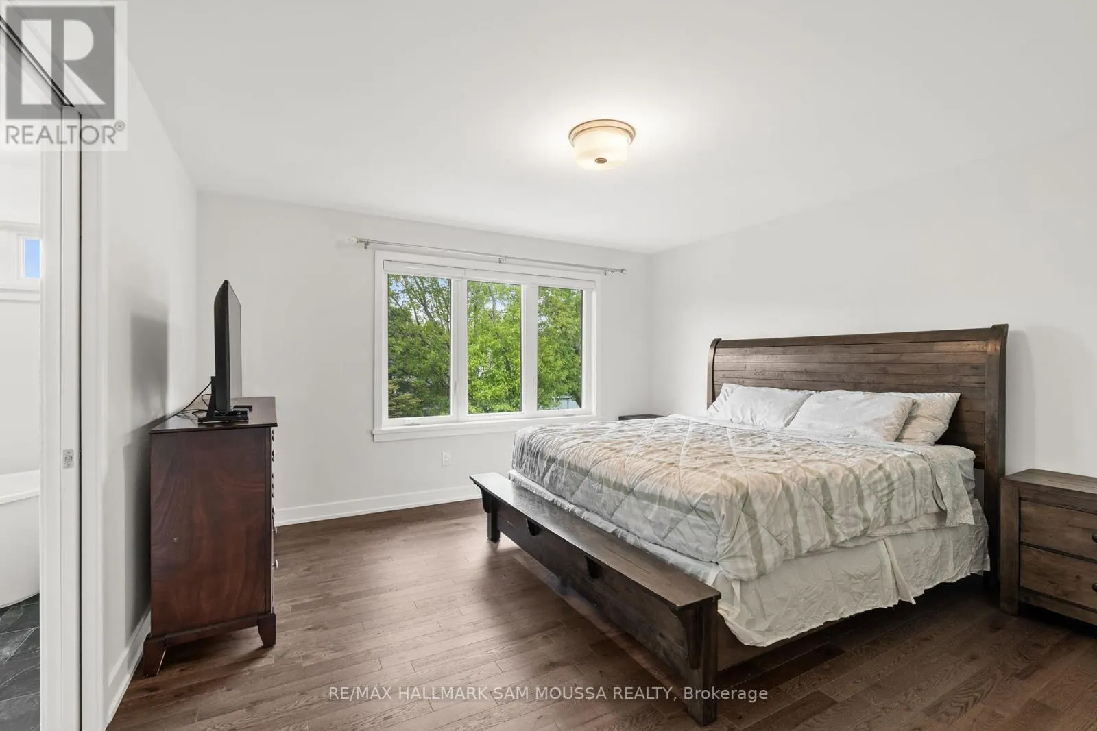 33 MAC BEATTIE DRIVE