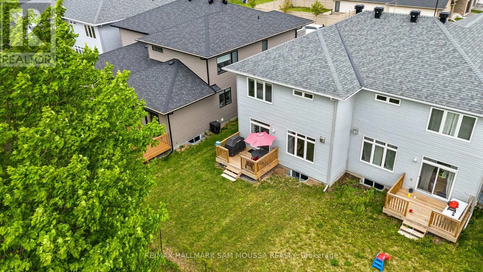 33 MAC BEATTIE DRIVE