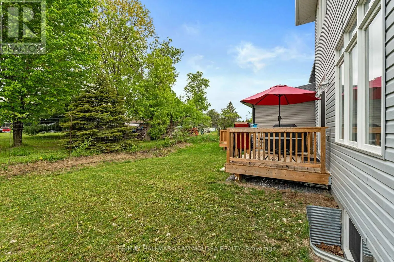 33 MAC BEATTIE DRIVE