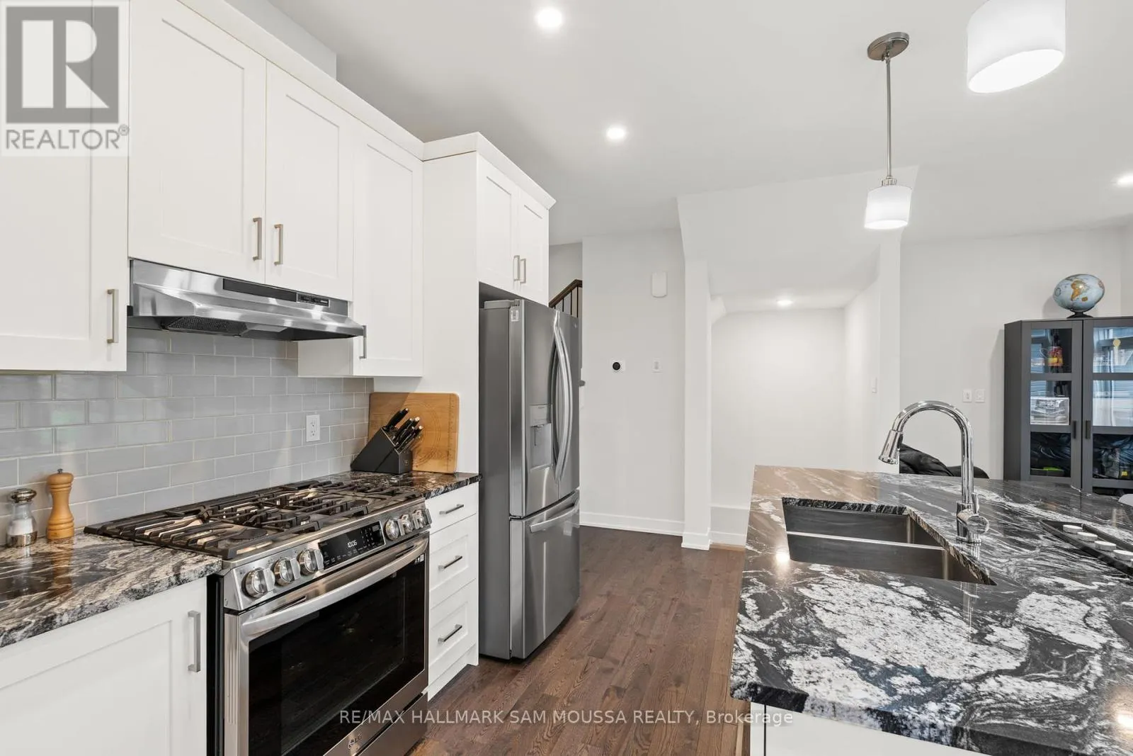 33 MAC BEATTIE DRIVE
