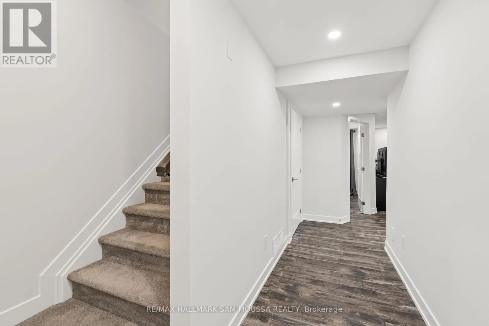 33 MAC BEATTIE DRIVE