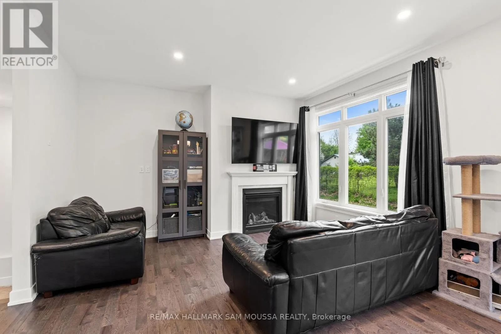 33 MAC BEATTIE DRIVE