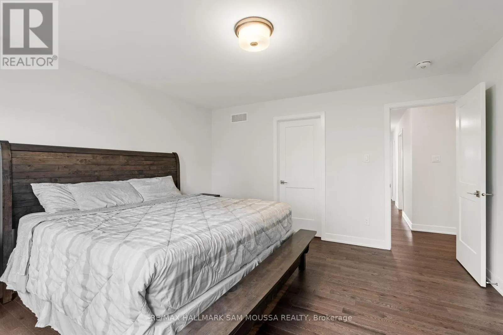 33 MAC BEATTIE DRIVE