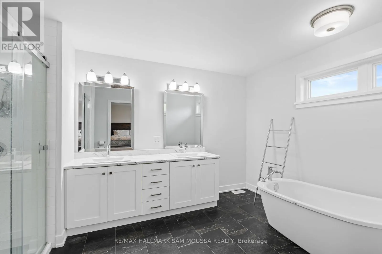 33 MAC BEATTIE DRIVE