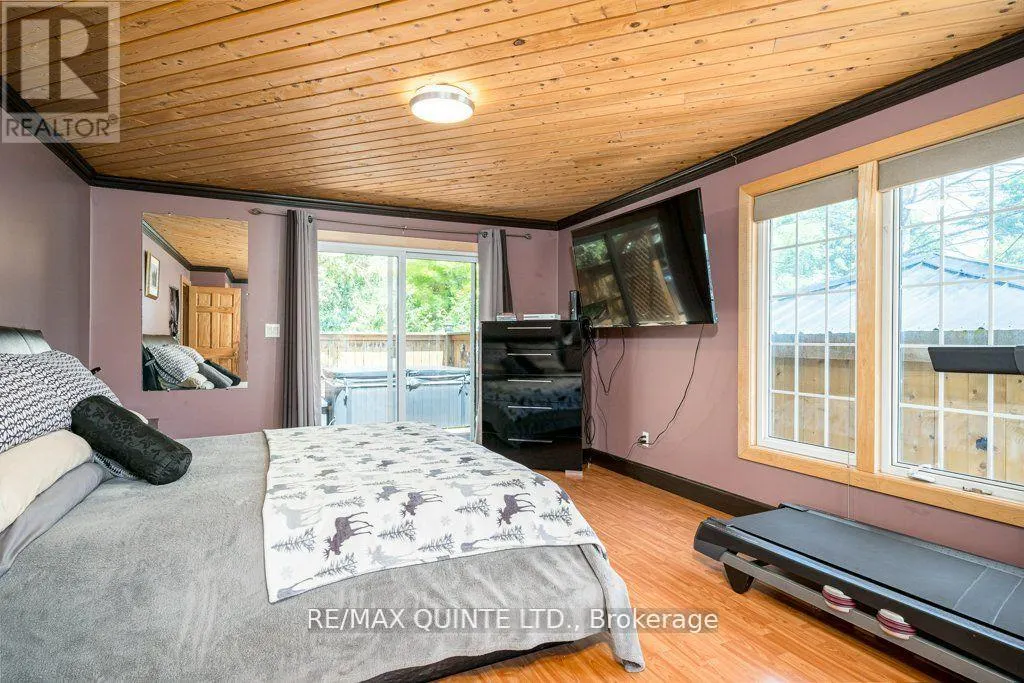 348 RIVER STREET W