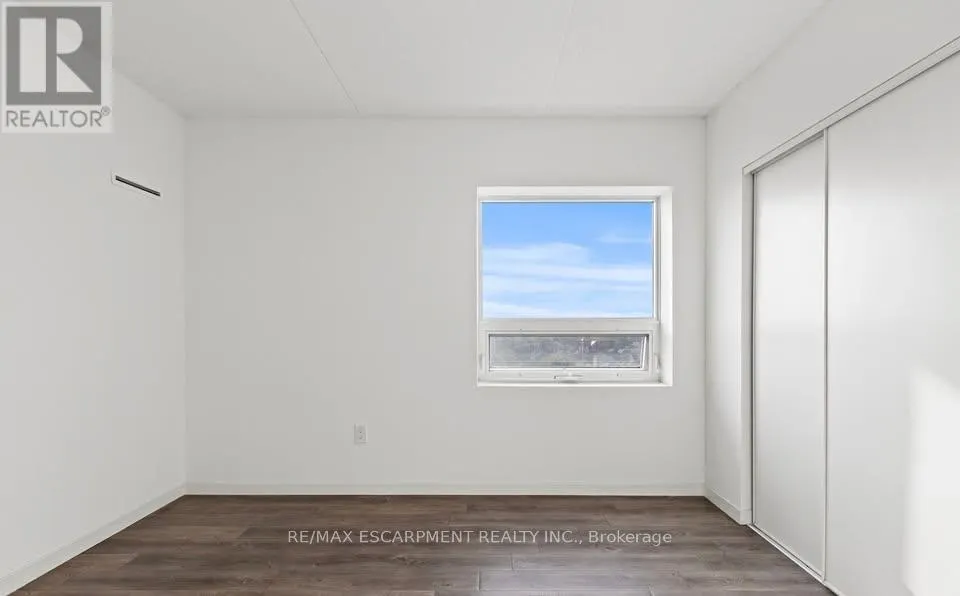 708 - 220 CANNON STREET E