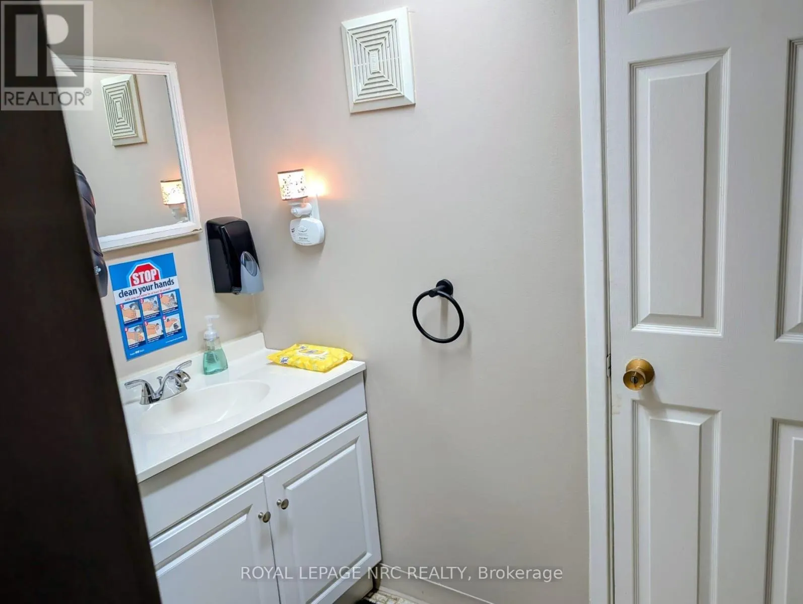 4132 CHIPPAWA PARKWAY