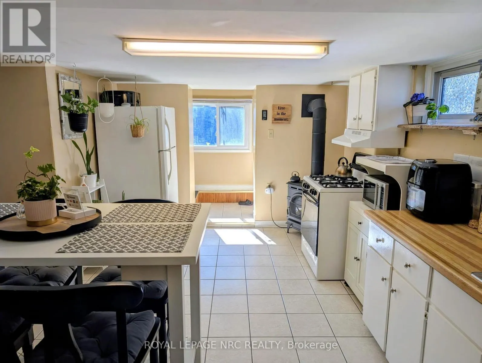 4132 CHIPPAWA PARKWAY