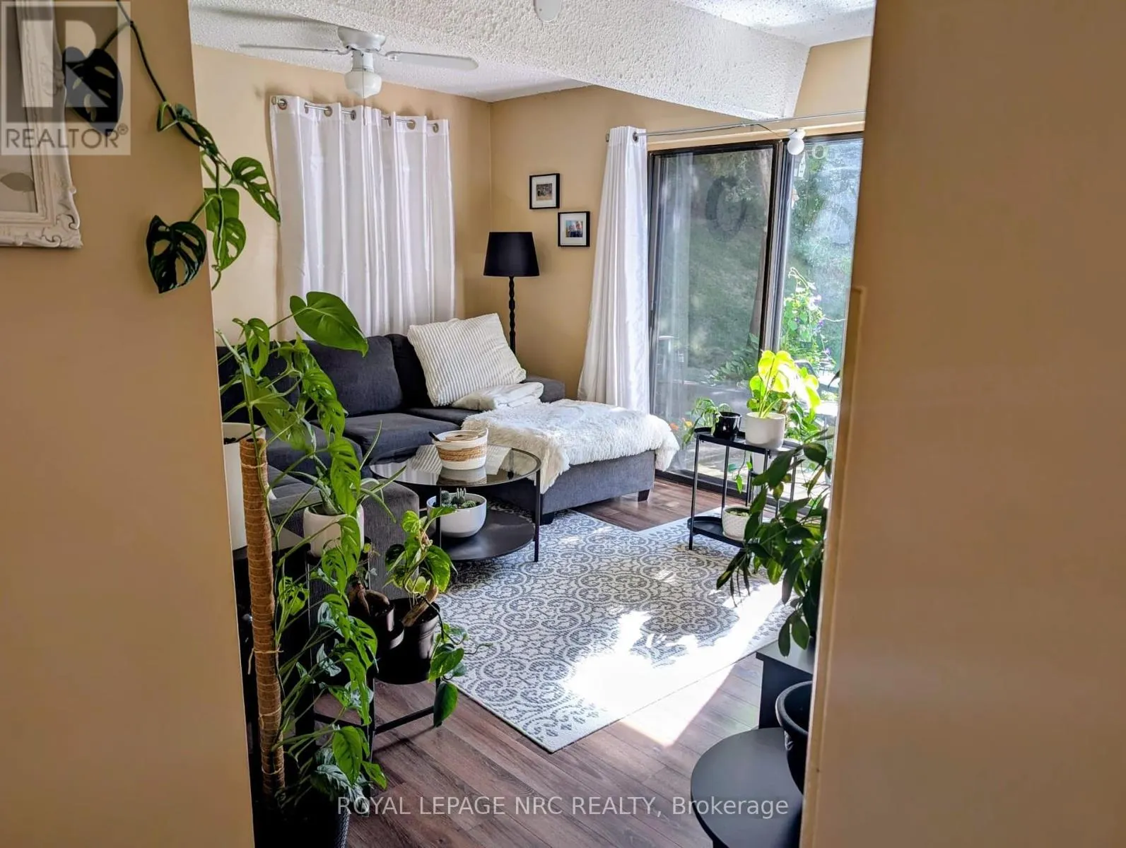 4132 CHIPPAWA PARKWAY