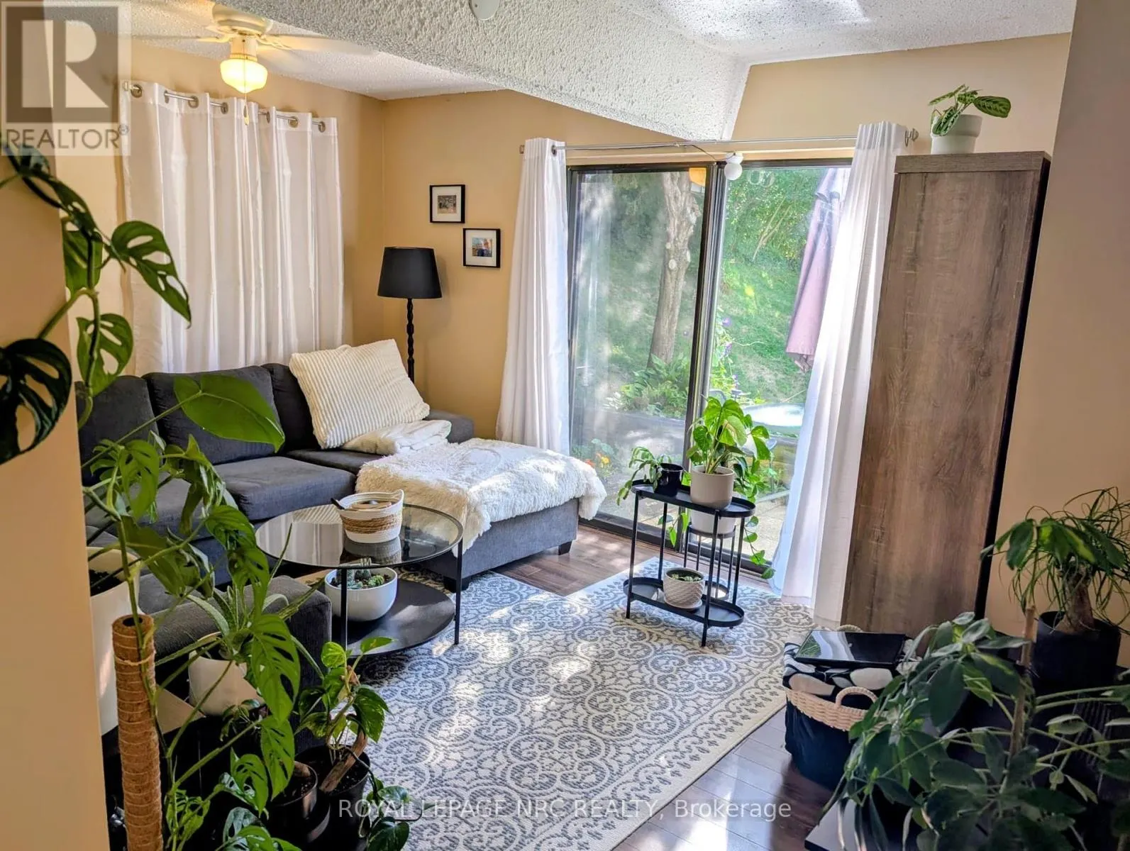 4132 CHIPPAWA PARKWAY