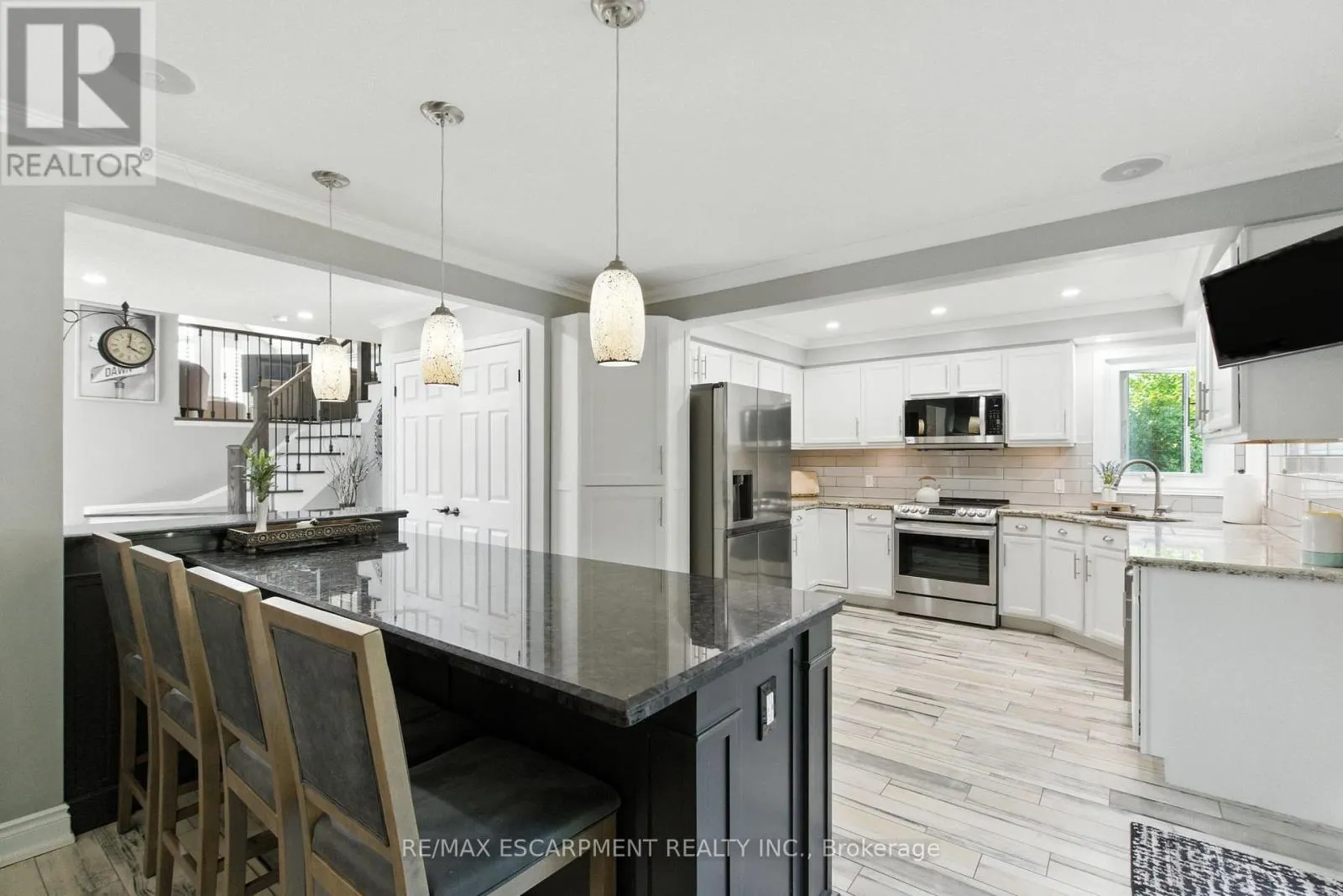 36 PINECREEK ROAD