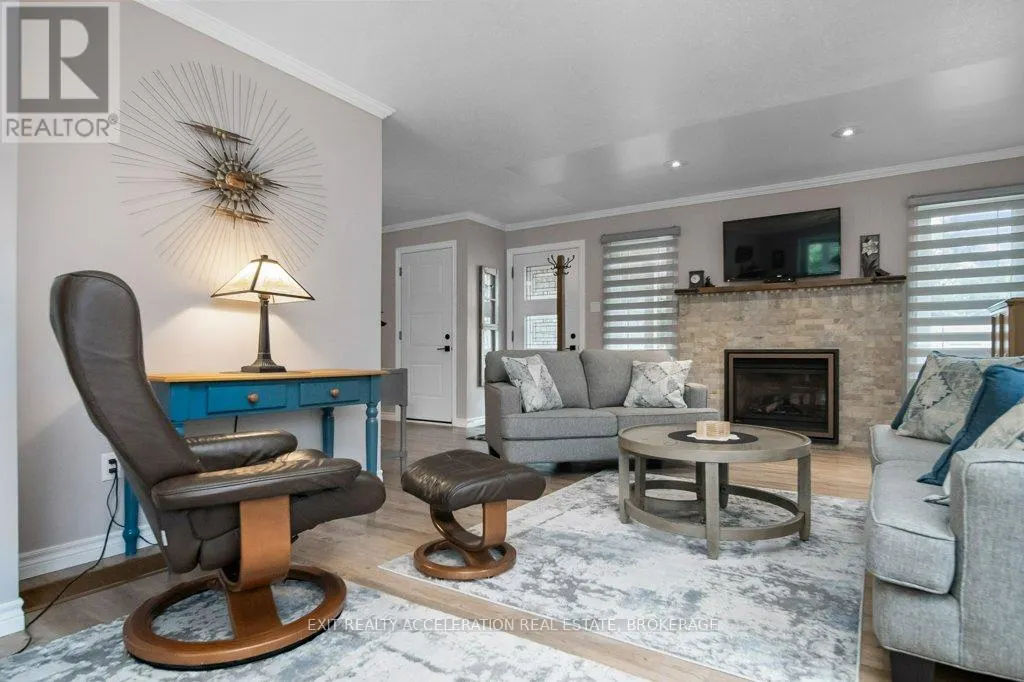 252 BRIDGE STREET W
