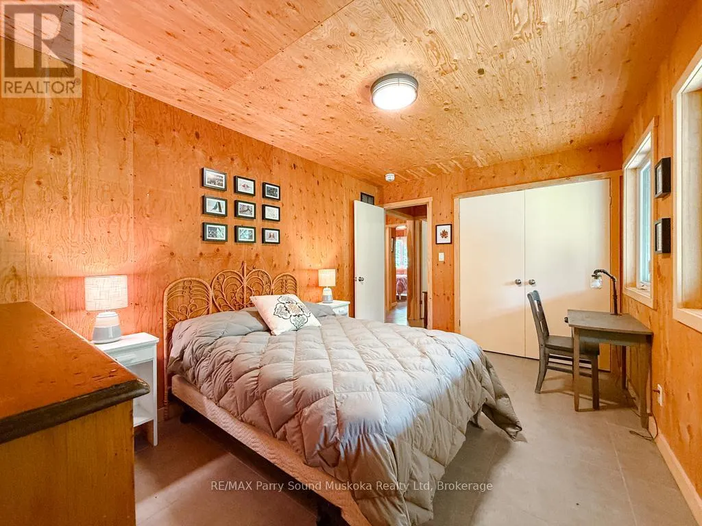 71 CROWN RETREATS ROAD