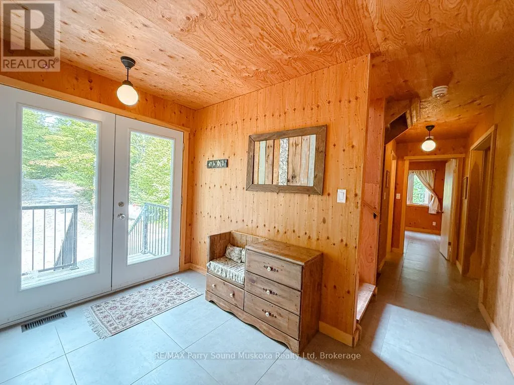 71 CROWN RETREATS ROAD