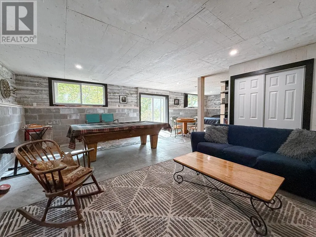 71 CROWN RETREATS ROAD