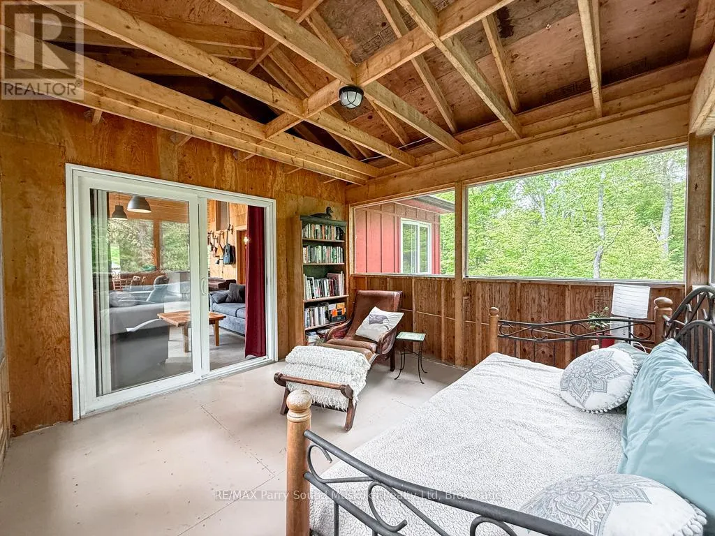 71 CROWN RETREATS ROAD