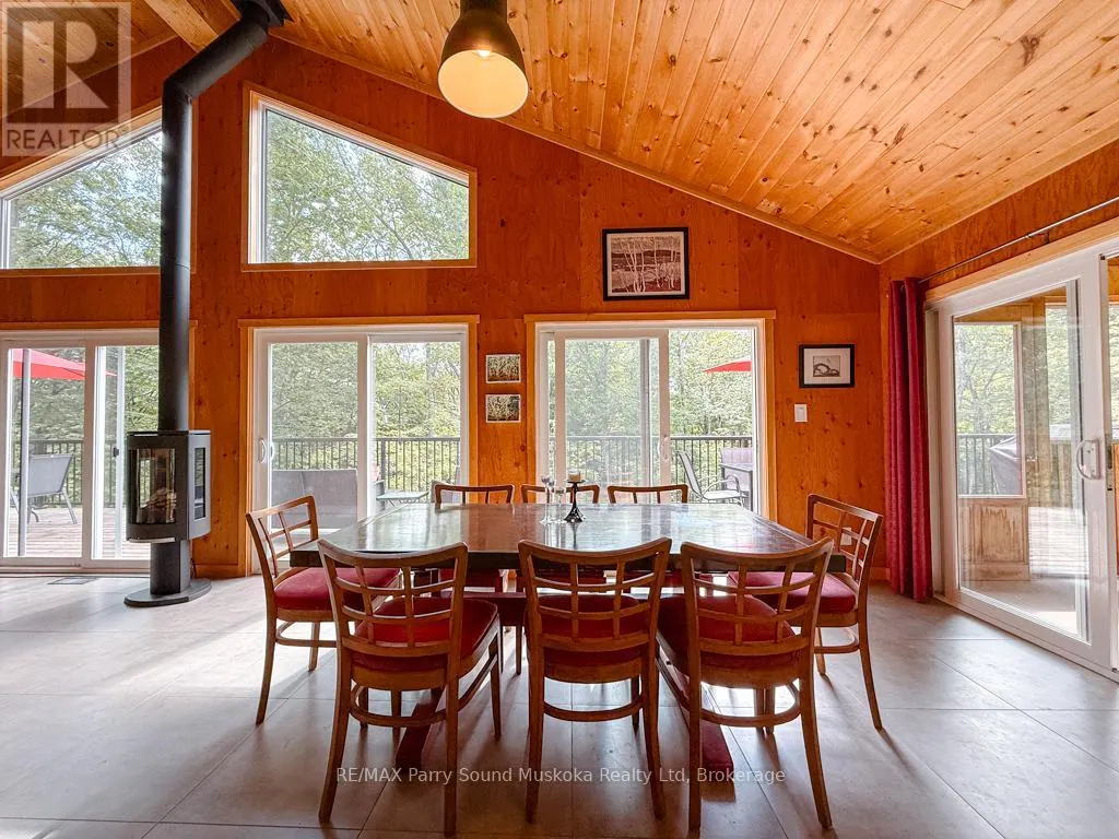 71 CROWN RETREATS ROAD