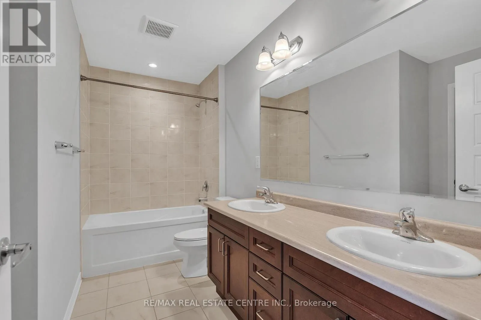 260 SHADY GLEN CRESCENT