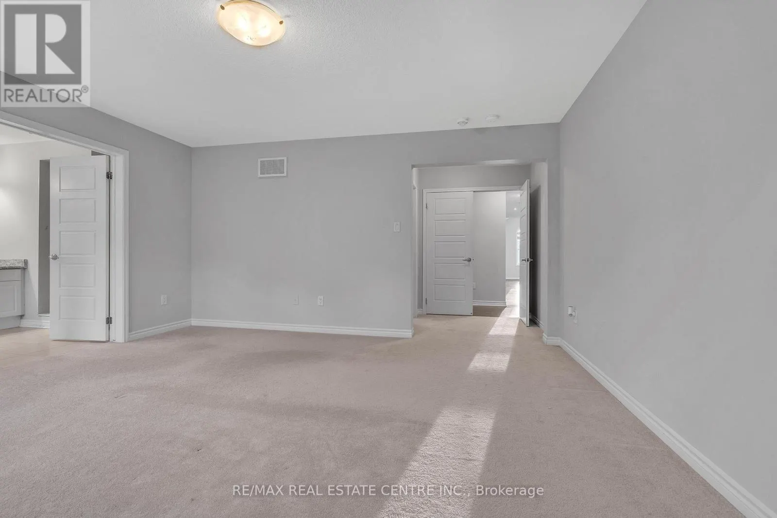 260 SHADY GLEN CRESCENT