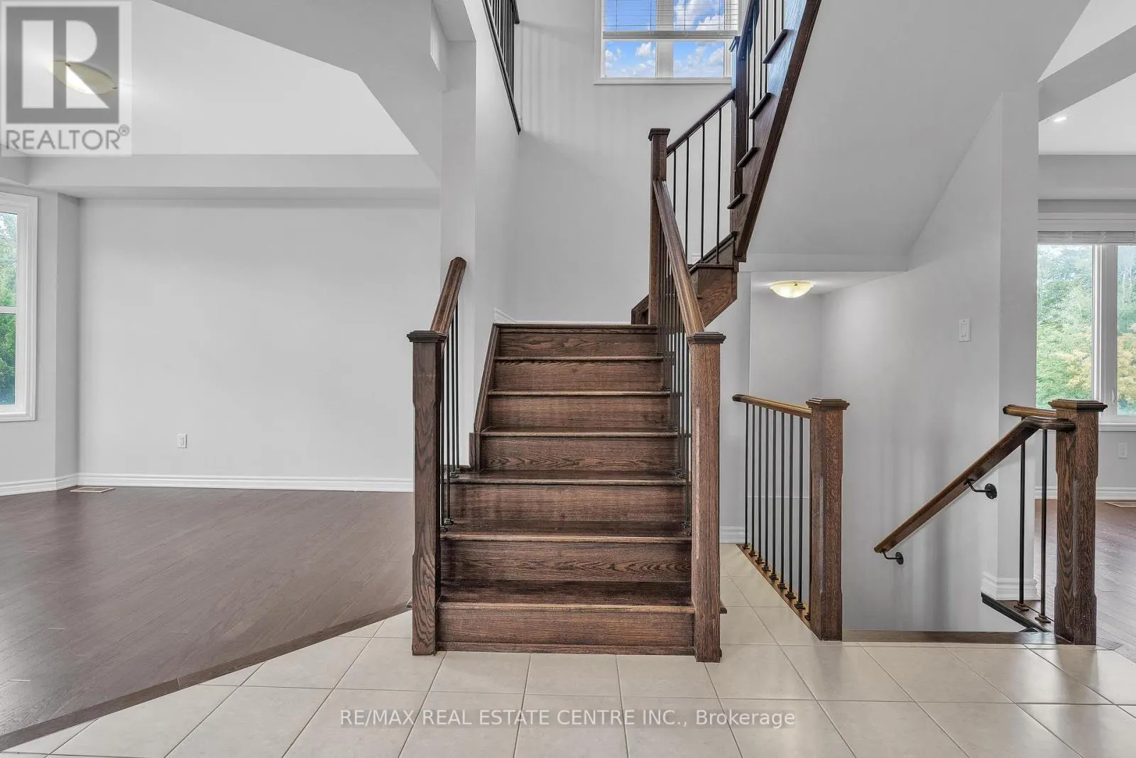 260 SHADY GLEN CRESCENT