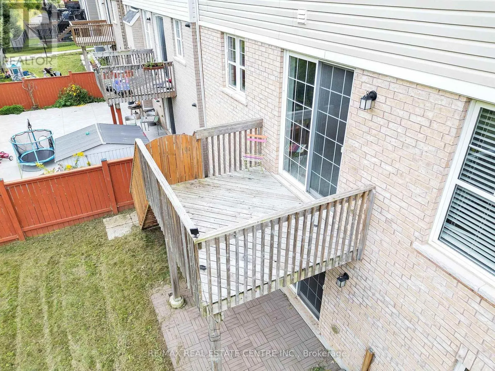 260 SHADY GLEN CRESCENT