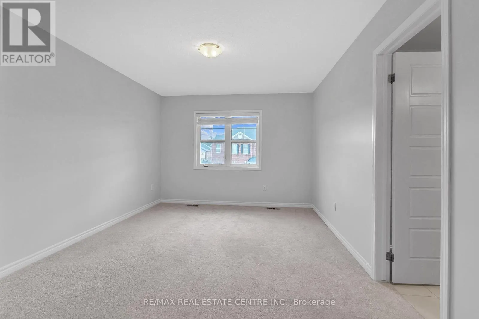 260 SHADY GLEN CRESCENT