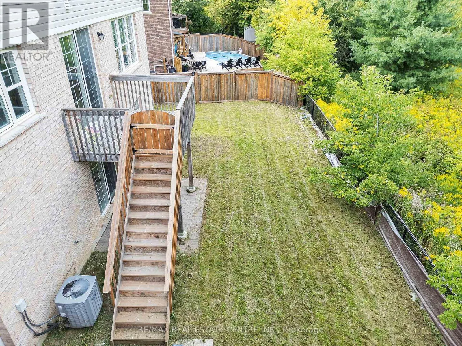 260 SHADY GLEN CRESCENT