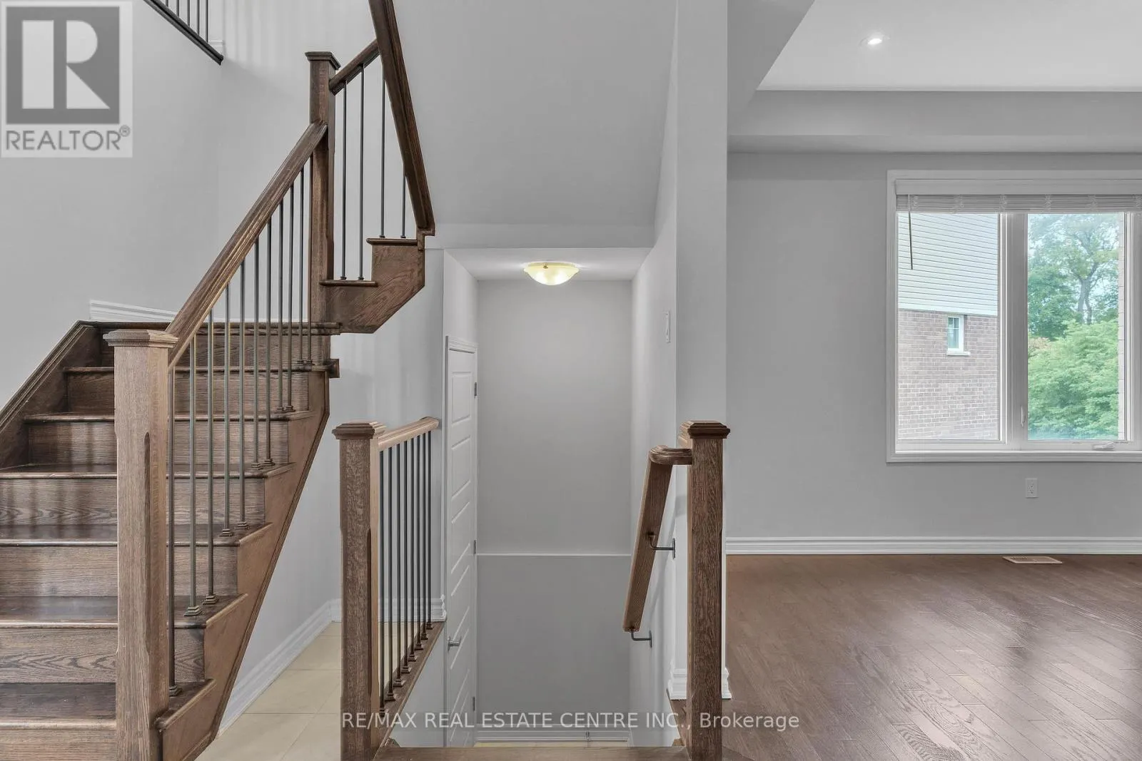 260 SHADY GLEN CRESCENT