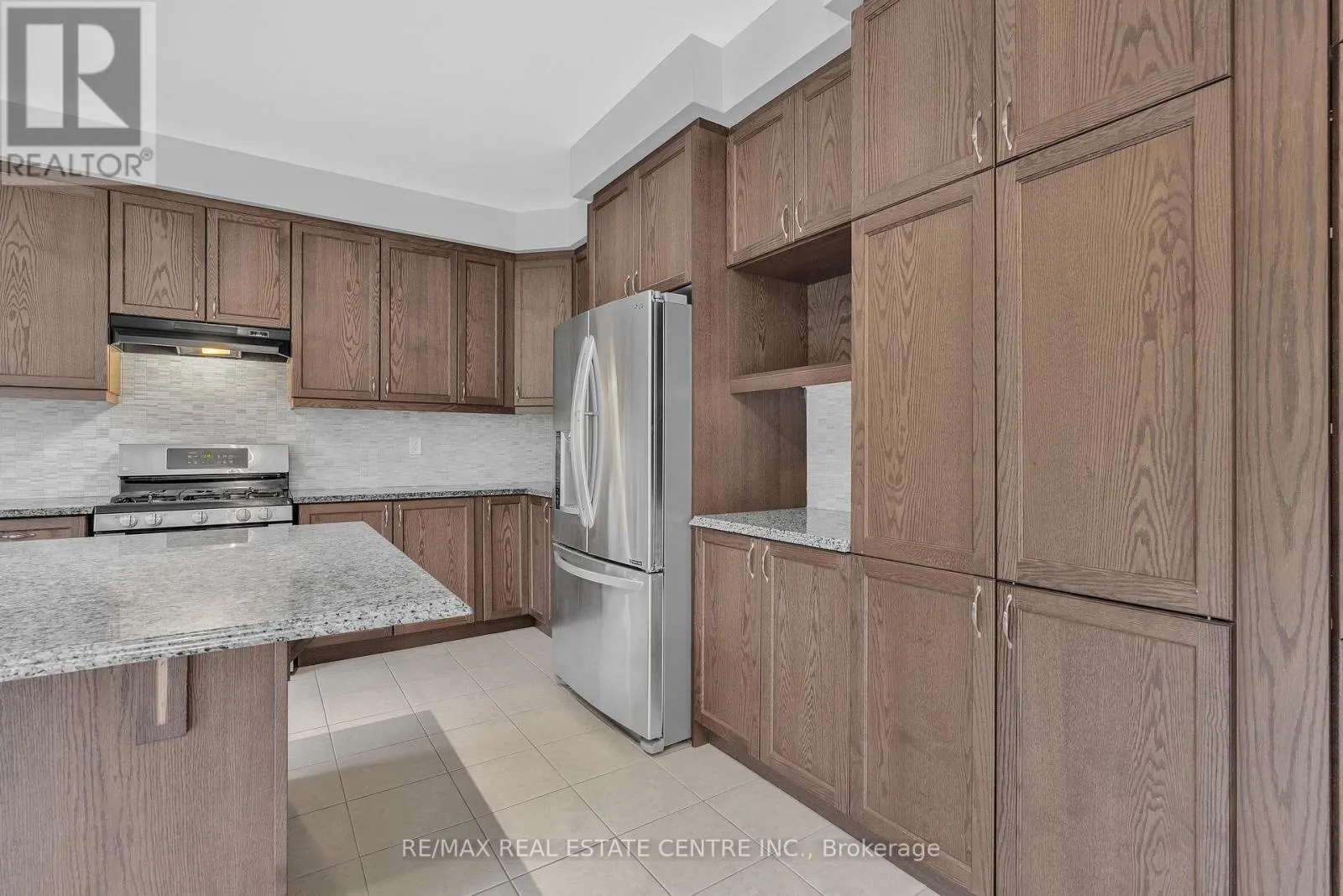 260 SHADY GLEN CRESCENT