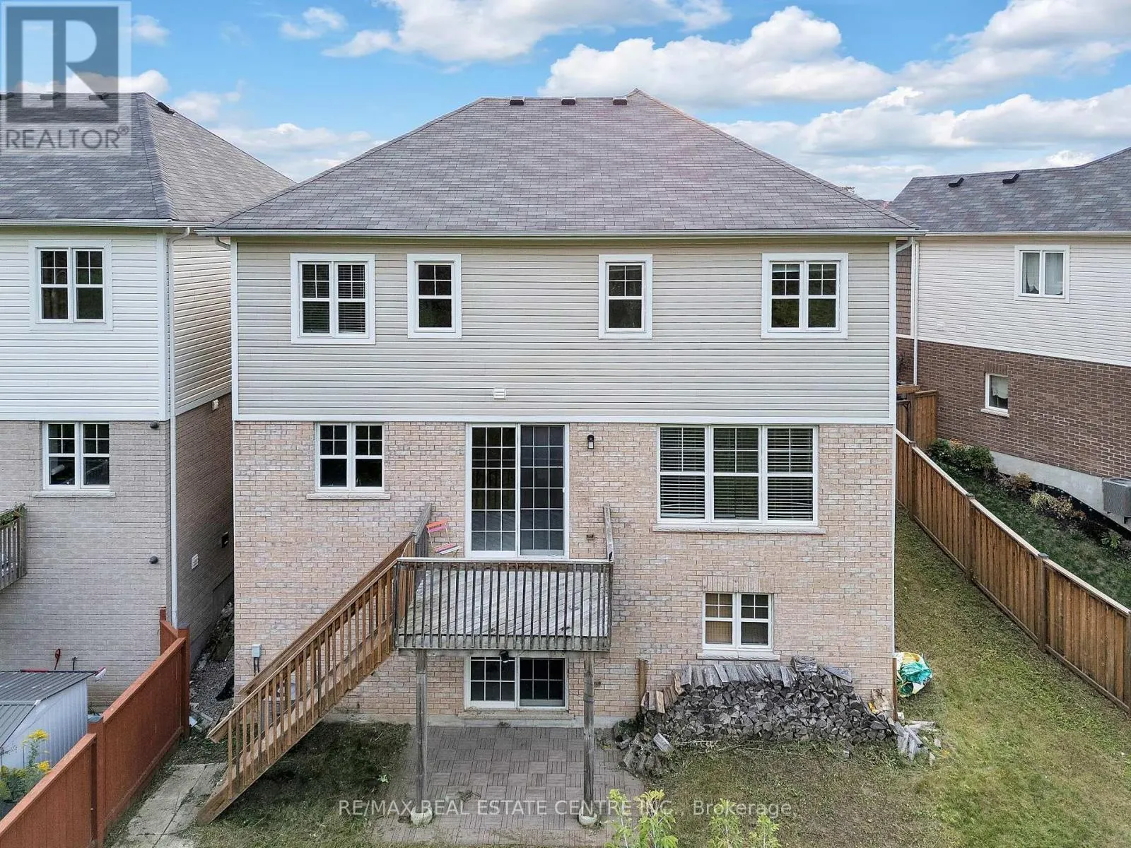 260 SHADY GLEN CRESCENT