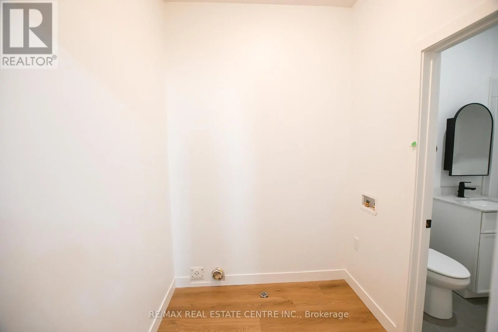 284 DARLING STREET