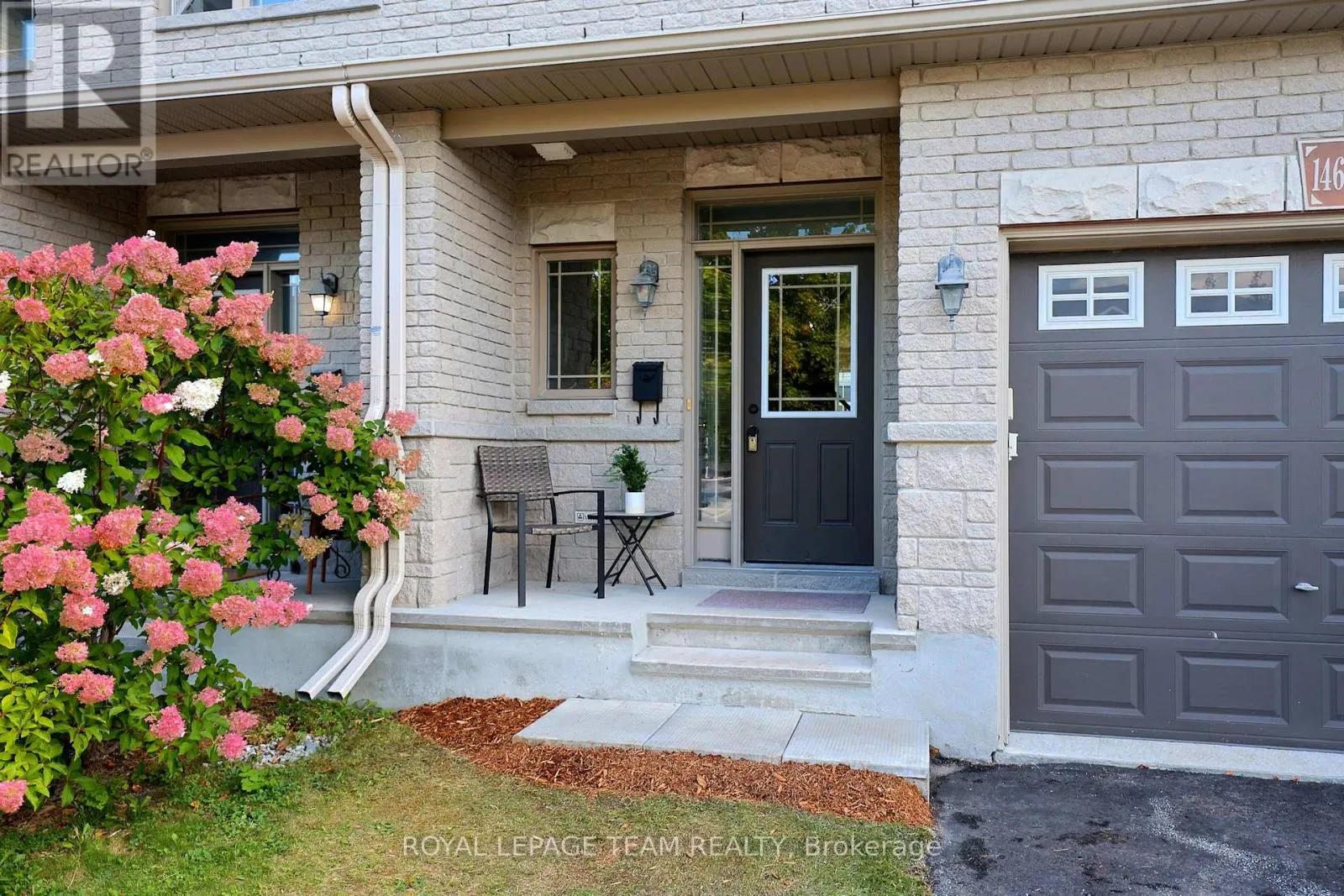 1464 CARRONBRIDGE CIRCLE